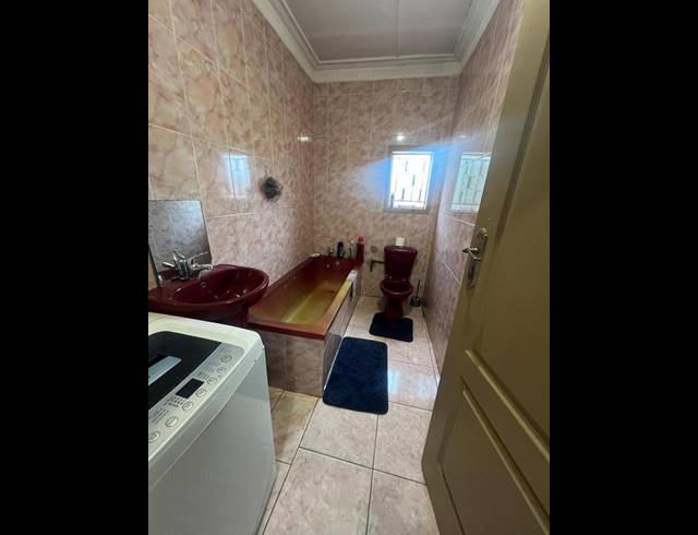 2 BEDROOM HOUSE FOR SALE IN MABOPANE UNIT U